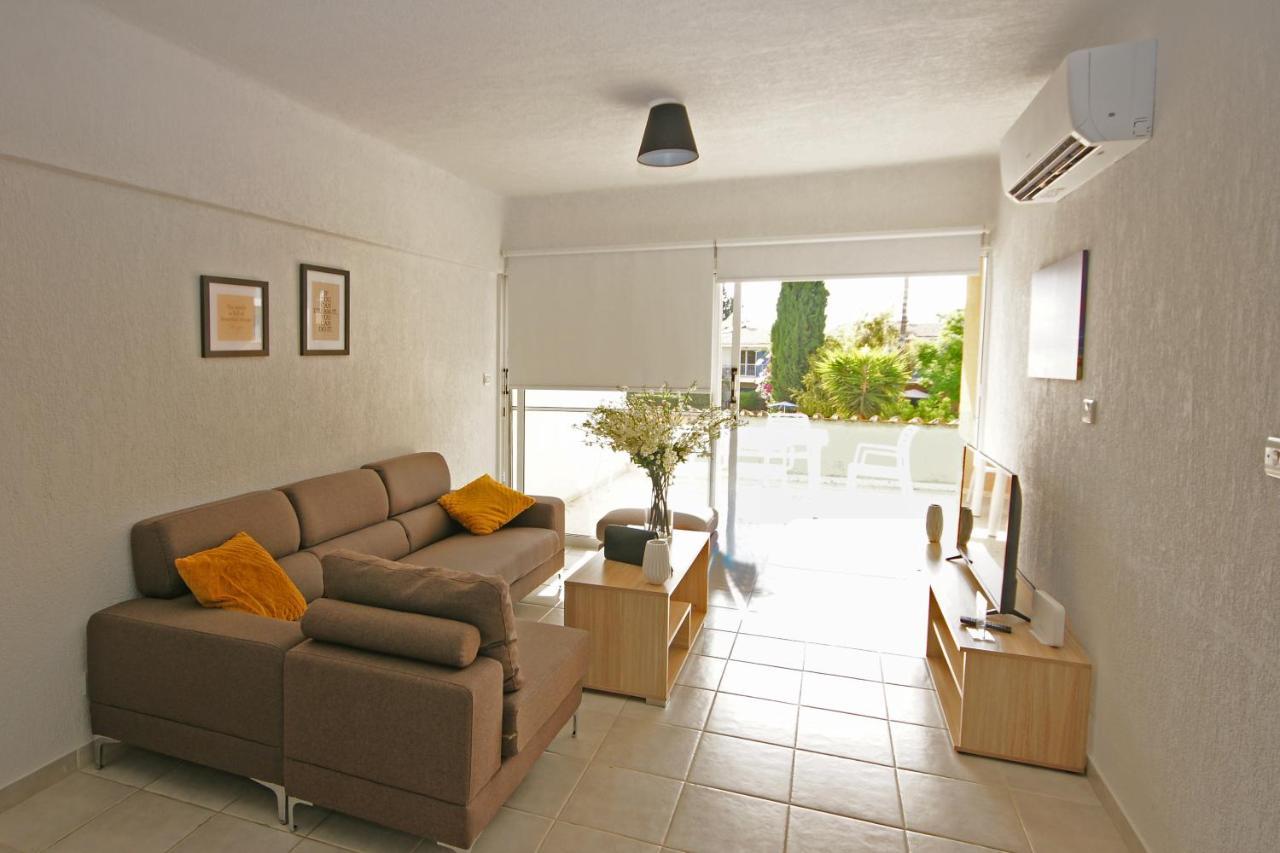 Resitour Paradise Gardens Paphos Exterior photo