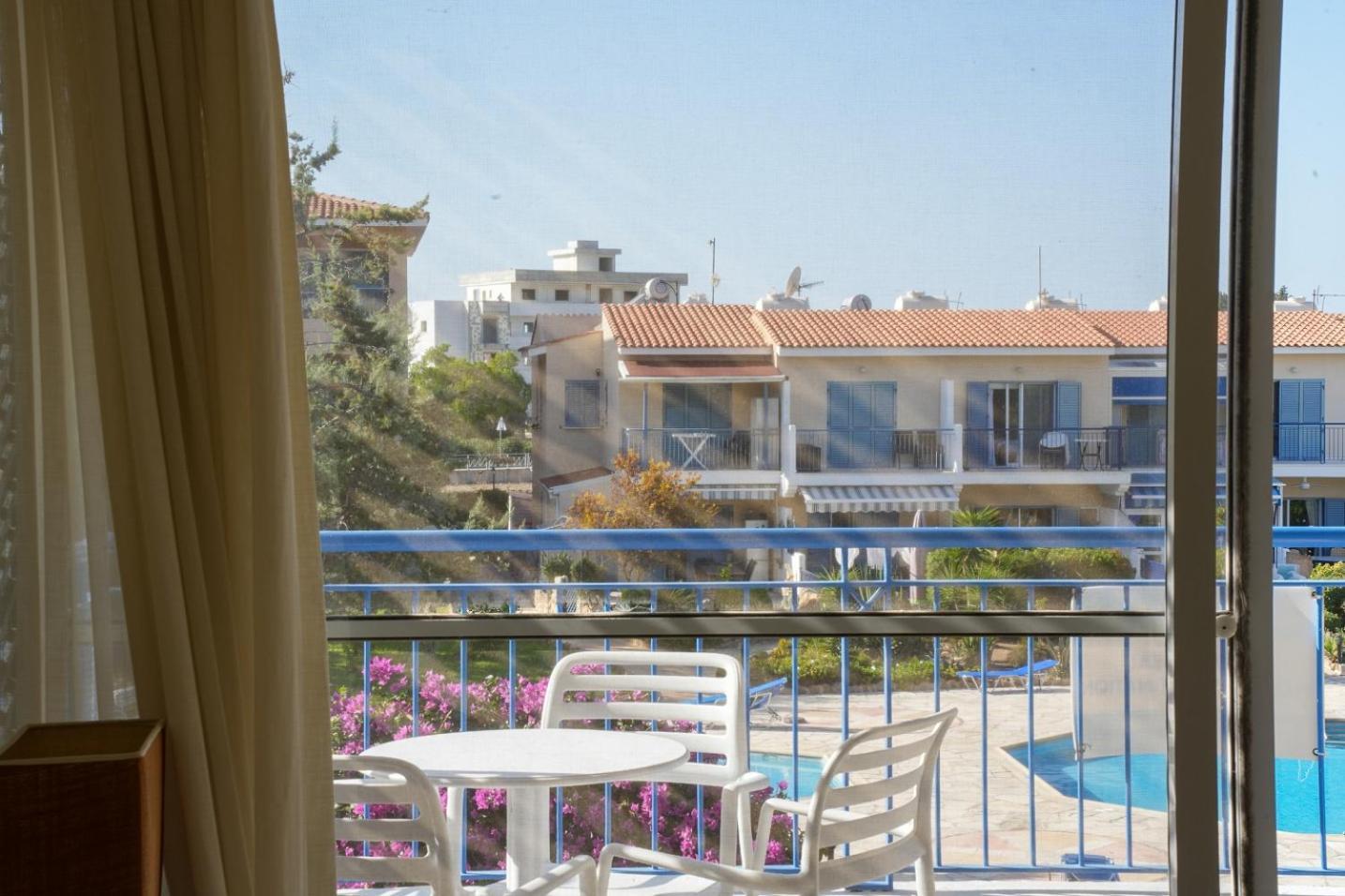 Resitour Paradise Gardens Paphos Exterior photo