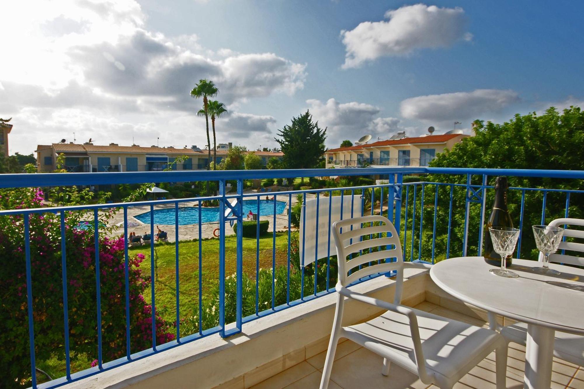 Resitour Paradise Gardens Paphos Exterior photo